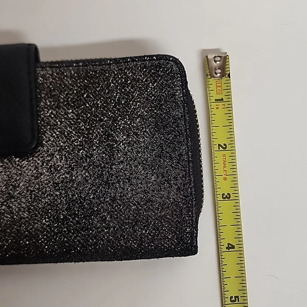 Fossil Metallic Pewter w/Taupe/Gray Inside Wristlet Wallet/Card Holder Clutch